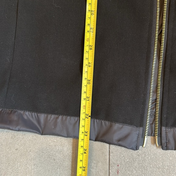 Calvin Klein Woman’s Lightweight, Water Resistant Coat - Picture 9 of 13